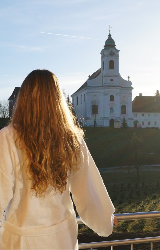Blick von der e2-Terrasse auf die Kirche